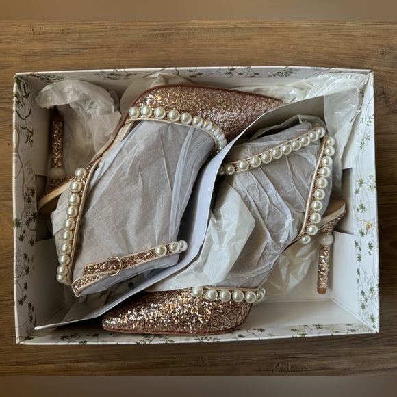 Nicola Bathie x Antonio Melani Pearl Ankle Strap Pump - Picture 3 of 4